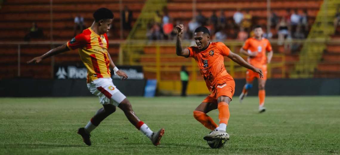 Herediano visita a Puntarenas obligado a ganar para recuperar la cima
