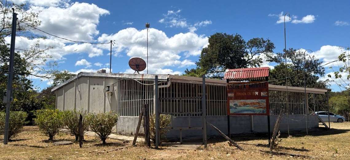 Ministro promete dejar soluciones a órdenes sanitarias en escuelas antes de terminar Gobierno - Imagen de la noticia