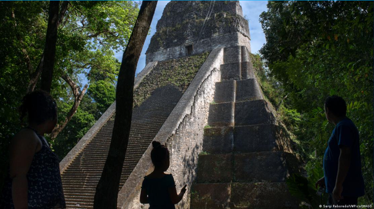 Los mayas no eran lo que nos contaron