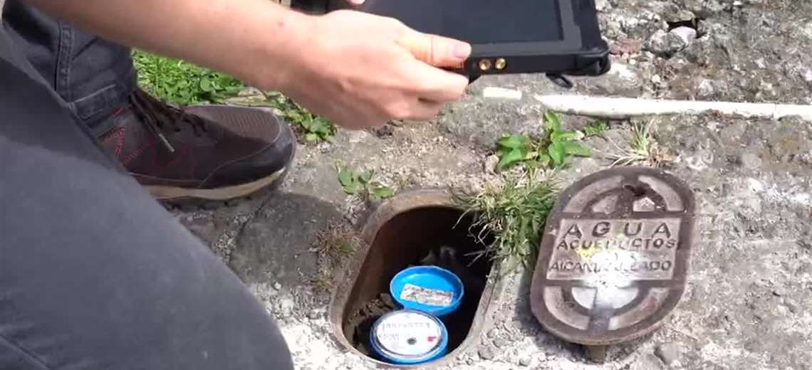 AyA inicia censo nacional para detectar fugas y anomalías en el consumo de agua - Imagen de la noticia