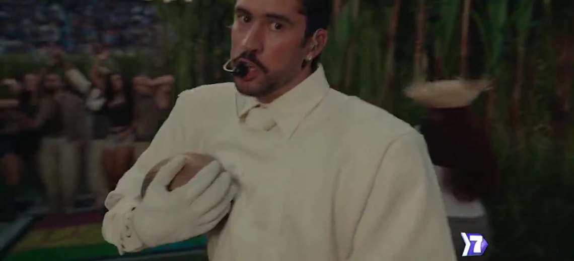 Bad Bunny: el conejo que canta entre el aplauso y el abucheo - Imagen de la noticia