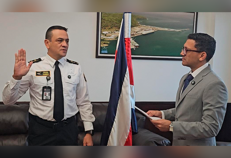 Tras cinco meses, MOPT vuelve a nombrar director en la Policía de Tránsito - Imagen de la noticia