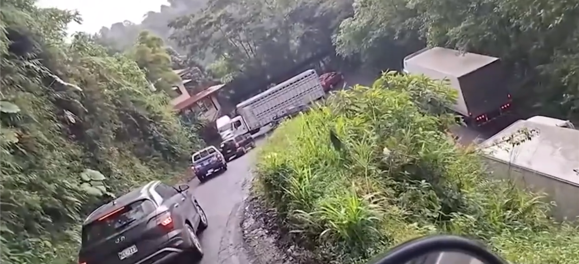 Exportadores también levantan la voz por prohibición de camiones pesados en Ruta 10 - Imagen de la noticia