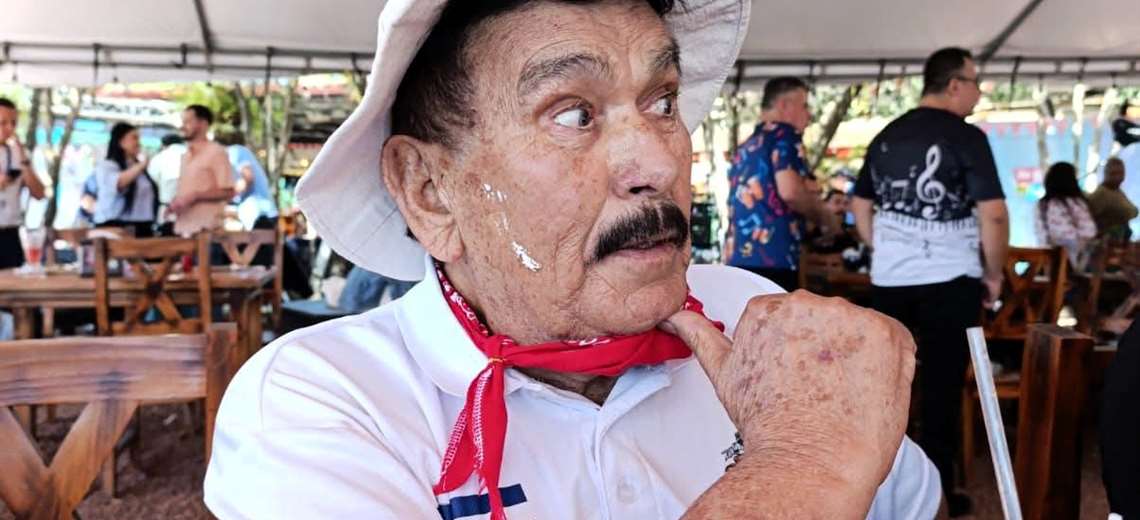 Folclorista Emeterio Viales tiene 15 días internado - Imagen de la noticia