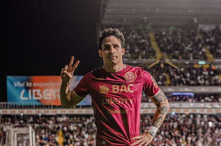 Luis Javier Paradela. Saprissa