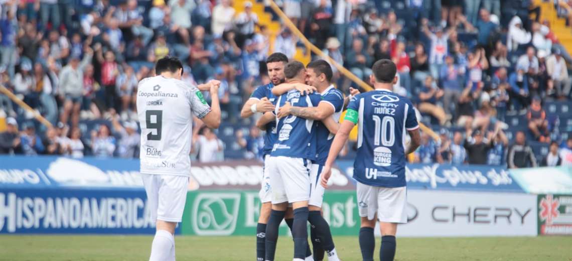 Técnico del Cartaginés quiere un Fello Meza “más azul” ante Saprissa - Imagen de la noticia