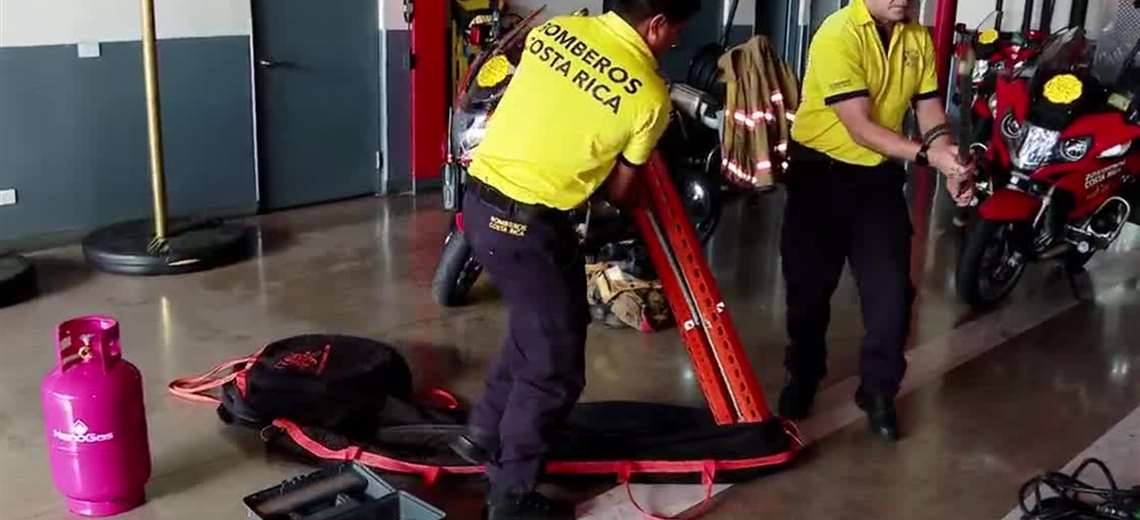 Kit de flameo traído de EE. UU. fue fundamental en atención de incendio en Santa Ana - Imagen de la noticia