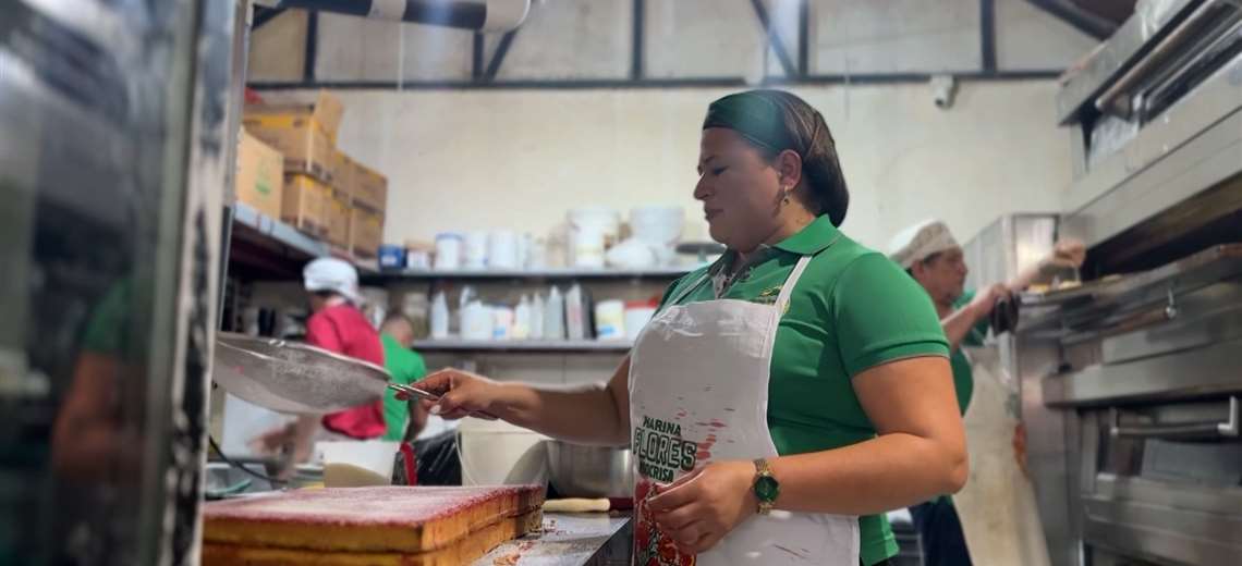 La panadera que convirtió los errores en su receta de éxito en Tibás - Imagen de la noticia