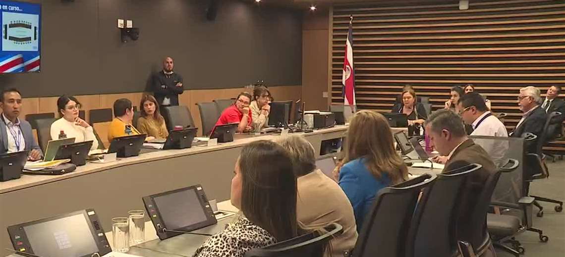 Legisladoras denuncian bloqueo de proyectos de ROP por parte de diputado  - Imagen de la noticia