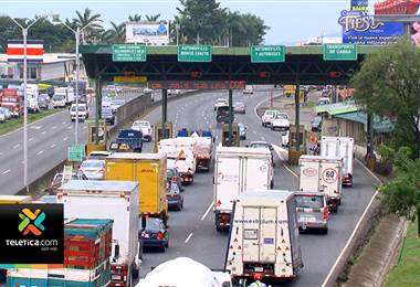 Diputado propone pago automático obligatorio en todos los peajes del país