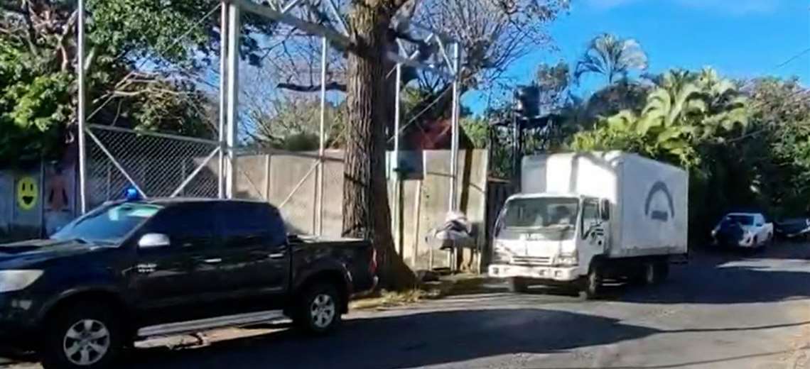 Tres detenidos por transporte de combustible robado en El Coyol de Alajuela - Imagen de la noticia