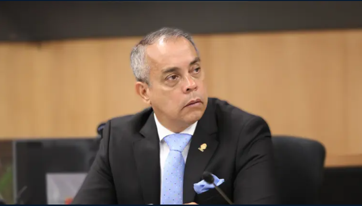 Diputado Horacio Alvarado: "Es suspensión, no es renuncia al PUSC" - Imagen de la noticia