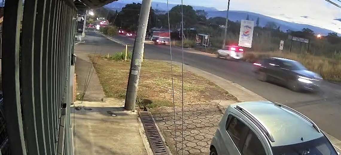 Video capta mortal atropello de mujer cuando intentaba cruzar la calle en Ciudad Colón