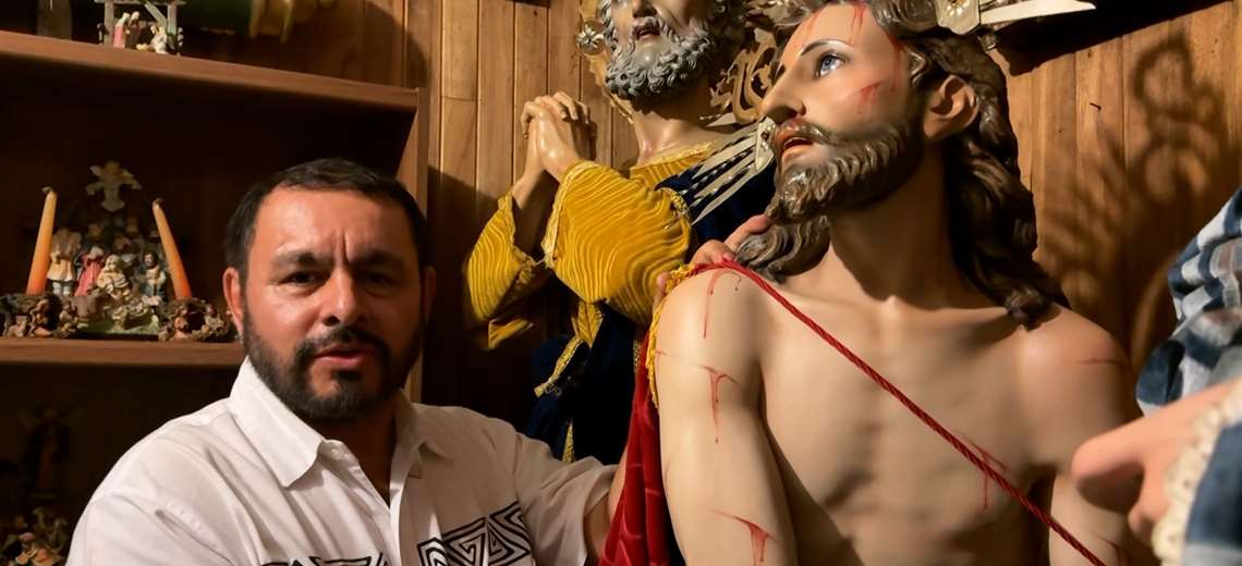 Entre con nosotros a la casa donde la Semana Santa cobra vida en Heredia