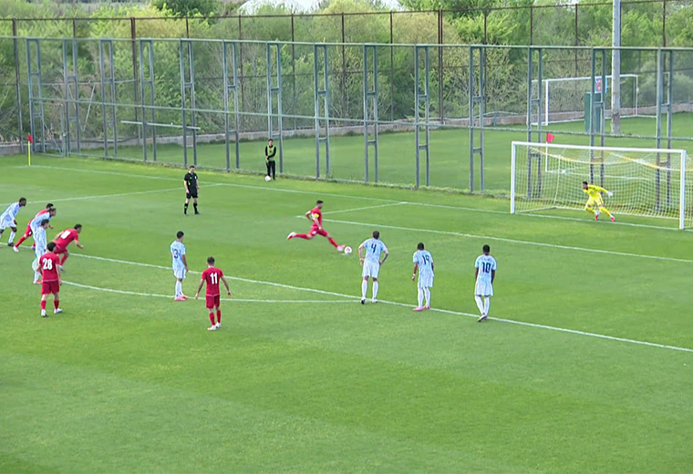 Y eso que apenas es medio tiempo: La Sele cae goleada ante la mundialista Irán - Imagen de la noticia