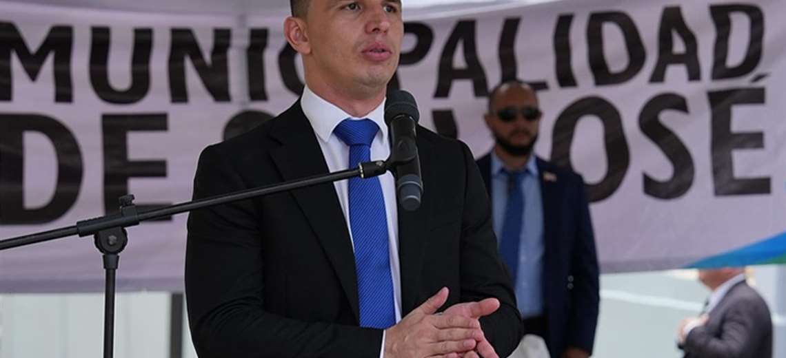 Alcalde de San José seguirá en funciones pese a suspensión sin salario - Imagen de la noticia