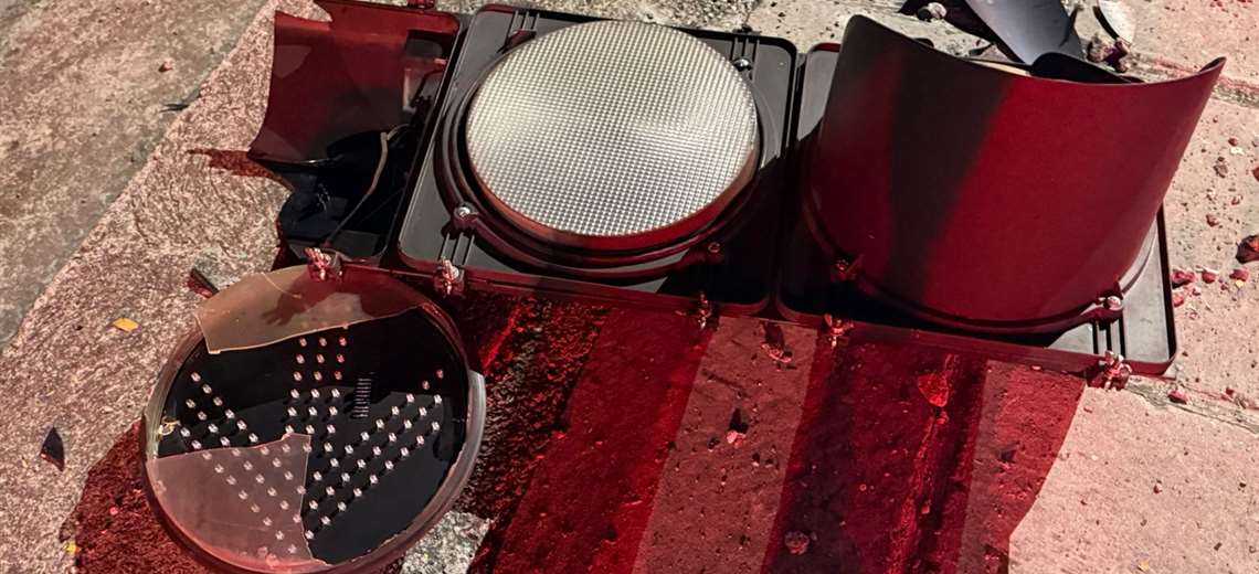 Choque en monumento de León Cortés causó millonario daño a sistema de semáforos - Imagen de la noticia