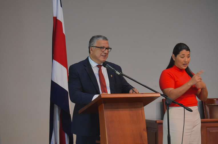 Rector de la UCR, Carlos Araya