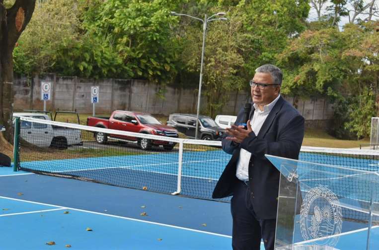 Rector de la UCR, Carlos Araya