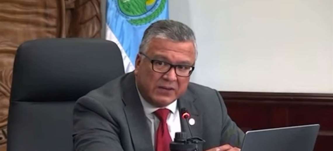 Rector de UCR eliminará gastos en restaurantes, aunque los califica como “normales” - Imagen de la noticia