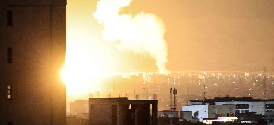 Irán dice que bombardeó Kuwait y Emiratos tras ataques contra sus instalaciones petroleras - Imagen de la noticia