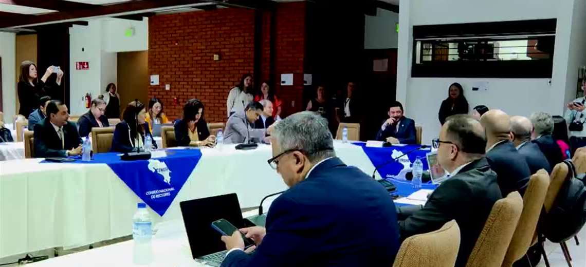 Negociaciones del FEES se adelantarán a marzo tras polémica con rector UCR - Imagen de la noticia