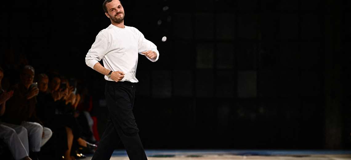 Matthieu Blazy está a punto de presentar su esperada segunda colección para Chanel - Imagen de la noticia