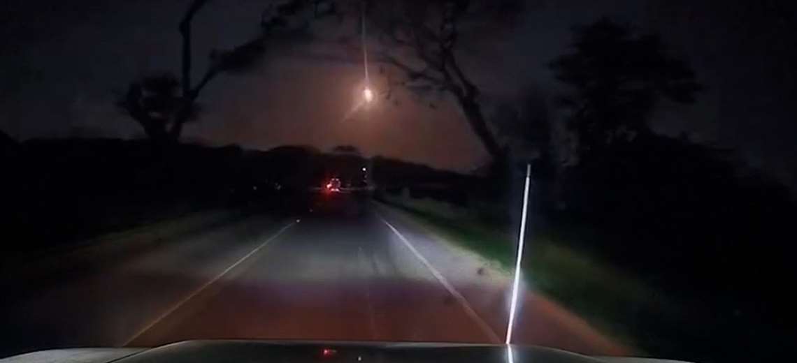 ¿Cayó o no cayó el meteoro? Esto dice experto tras videos captados el domingo - Imagen de la noticia
