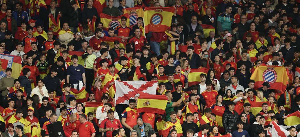 Una España avergonzada investiga los cánticos islamófobos en el partido contra Egipto - Imagen de la noticia