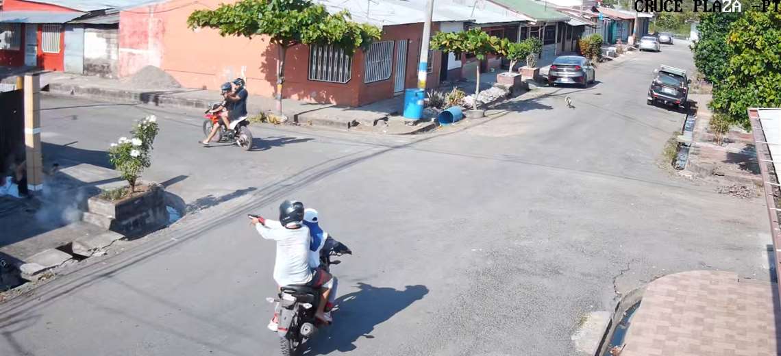 Video: Cuatro sicarios asesinan a joven de 23 años en Chacarita de Puntarenas