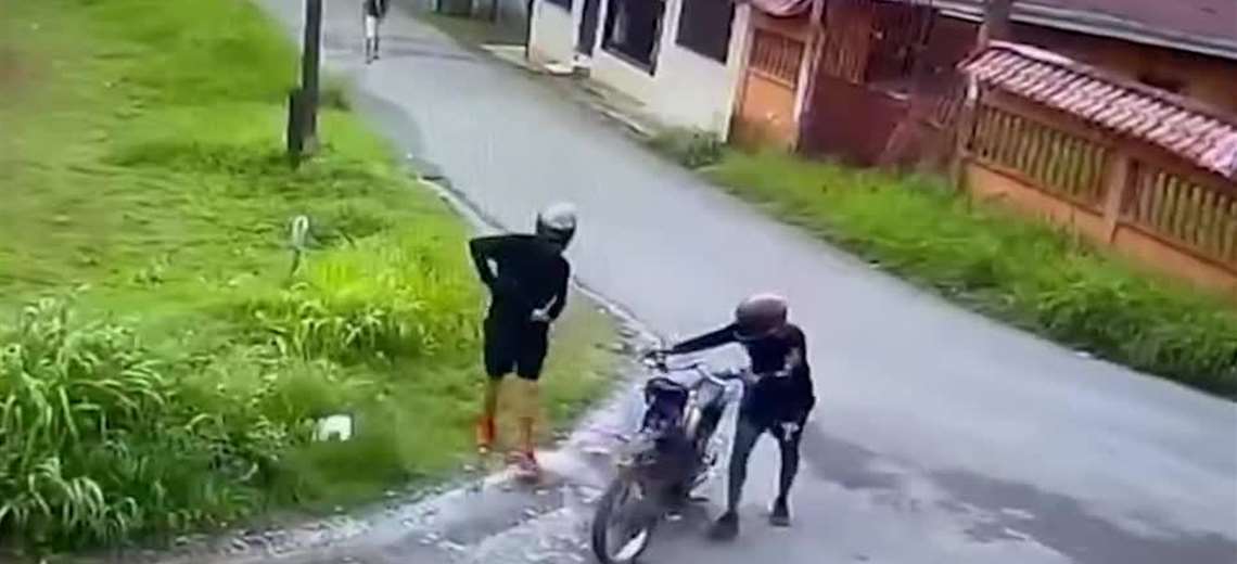 Sicariato en Limón: joven de 19 años captado en video durante asesinato