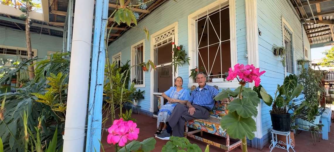 En una casa centenaria de Patarrá, 65 años de amor siguen en pie