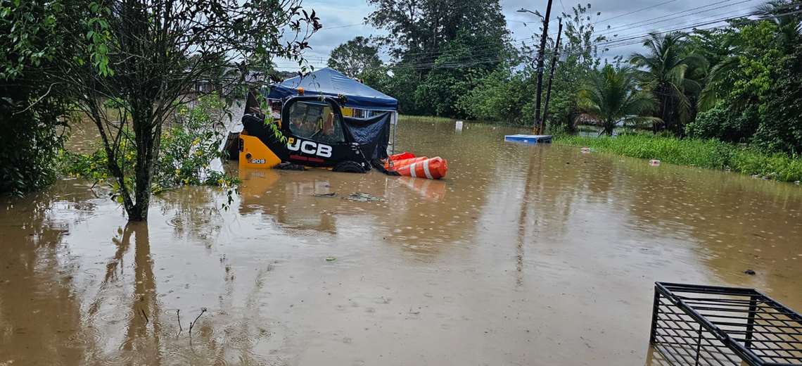 Fuertes lluvias golpean Limón: CNE reporta comunidades afectadas