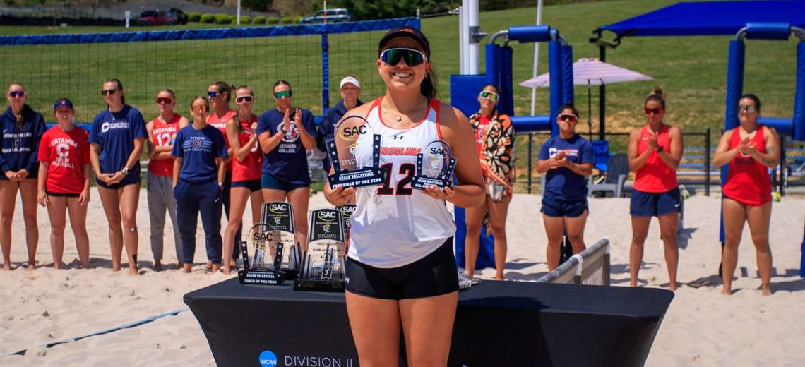 Voleibolista Sofía Vega nombrada Novata del Año en la NCAA