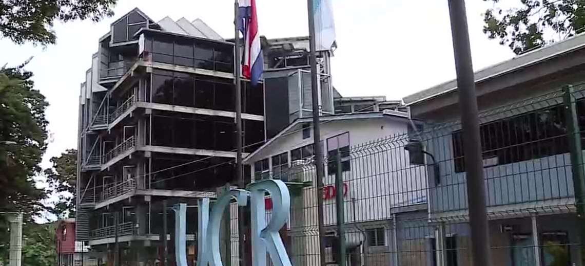 Estudiante denuncia presunto mal uso de recursos en Derecho de la UCR