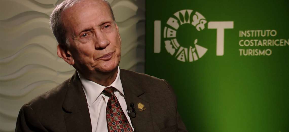 Ministro de Turismo confirma reuniones con Laura Fernández sobre eventual continuidad