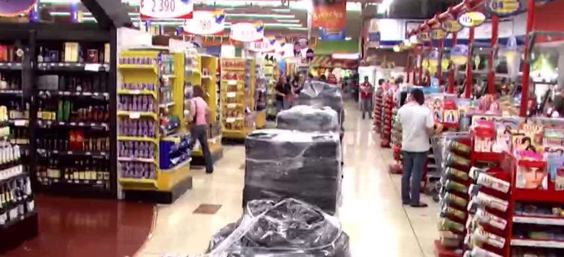 Empresarios piden archivar plan para hacer obligatoria etiqueta nutricional frontal