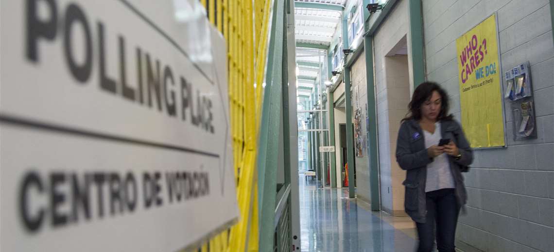 Ley electoral impulsada por Trump amenaza el voto de mujeres y personas transgénero