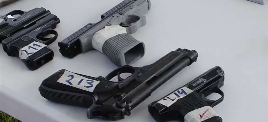 Criminales reclutan ciudadanos sin antecedentes para adquirir armas de fuego de forma legal