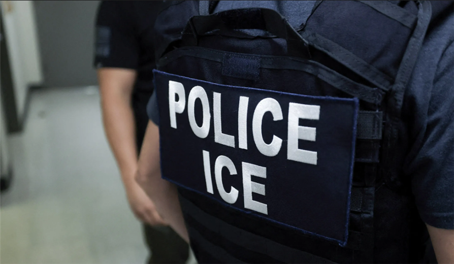 Juez ordena liberar a una familia migrante detenida por diez meses en EE. UU.