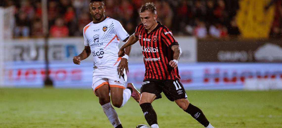 Alajuelense mantiene viva la esperanza con triunfo ante Puntarenas