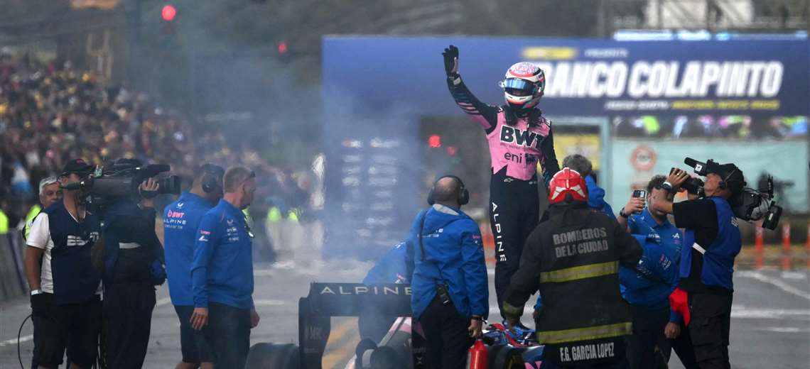 Franco Colapinto convoca a más de 500.000 personas en show callejero de Fórmula 1 en Buenos Aires