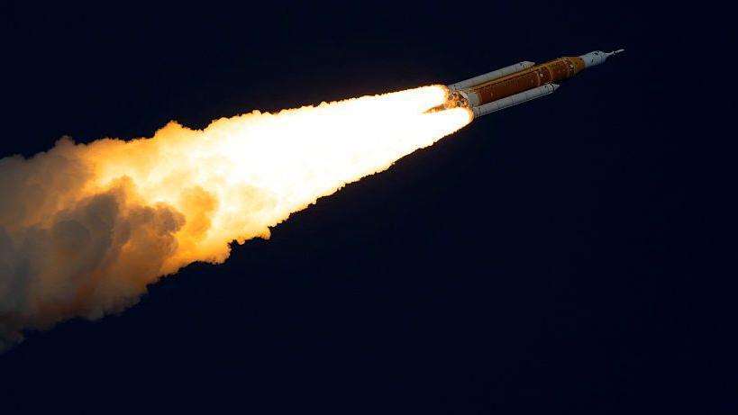 Nave Orión realiza con éxito maniobra de inyección y astronautas de Artemis II ya se dirigen hacia la Luna - Imagen de la noticia