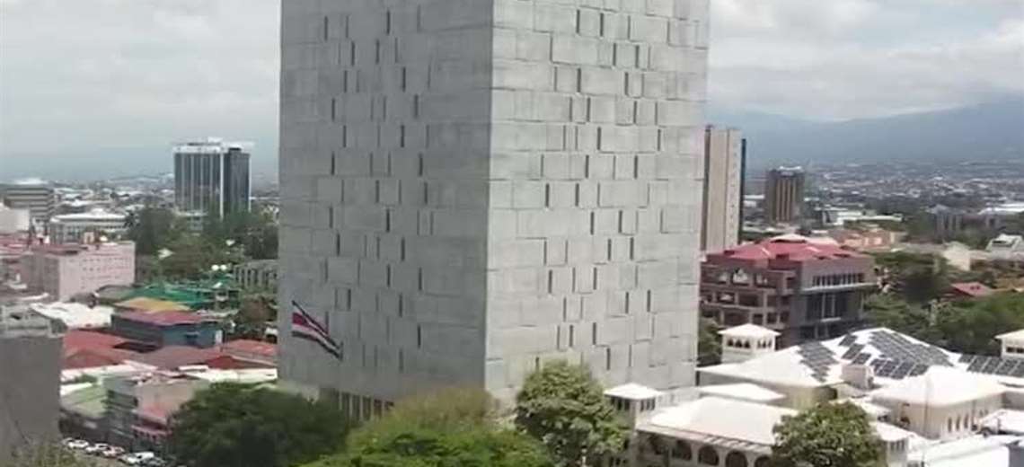 Asamblea Legislativa busca a exasesor que recibió más de ₡5 millones de más en salario