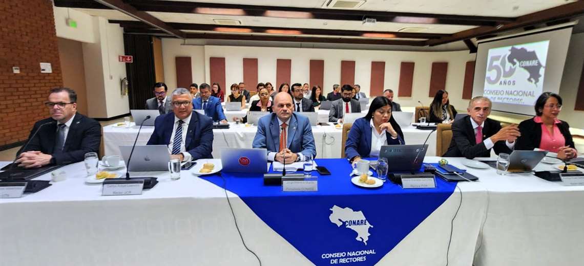 Rectores rechazan congelamiento del FEES propuesto por Gobierno y lo califican de retroceso - Imagen de la noticia