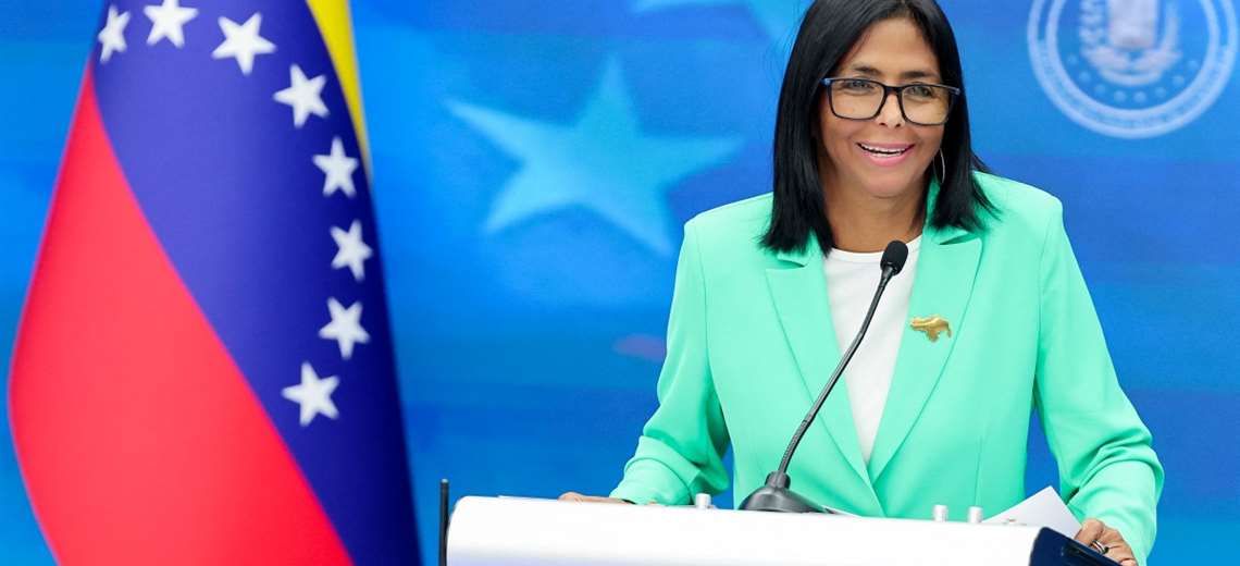 Presidenta de Venezuela llega a isla de Granada en su primer viaje internacional