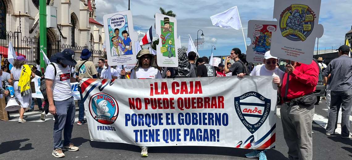 Trabajadores marchan en San José para exigir mejoras en educación, salud y seguridad