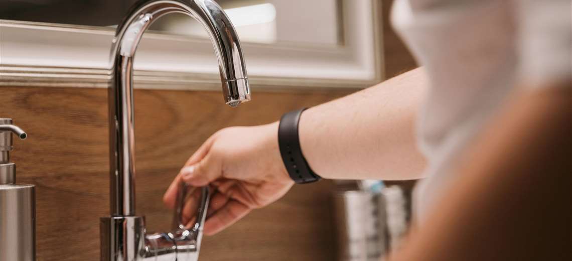 Miles de vecinos de San José estarán sin agua durante 12 horas por trabajos del AyA