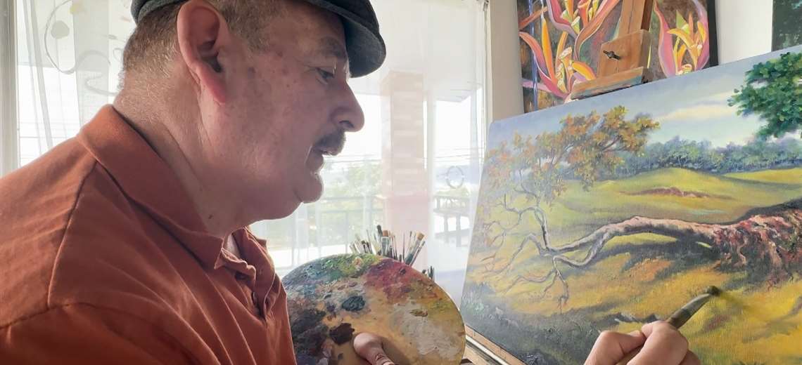 Este pintor herediano inmortaliza los paisajes de Costa Rica como homenaje a sus padres