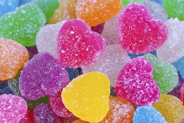 Condenan a 15 años de cárcel a hombre que intentó envenenar con dulces a niños